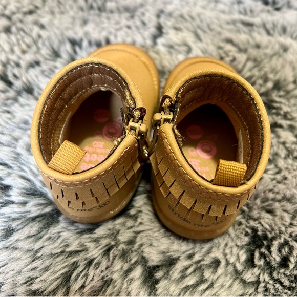 Stride Rite 360 booties - Picture 5 of 5